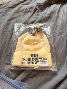 Off-White Kids Yellow Pom Beanie with Black Text